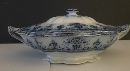 Antique alfred meakin - meakin, covered